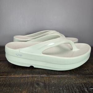 Oofos Oomega Oolala Womens Size 10 Recovery Slip-On Flip Flop Sandal Cosmic Gray